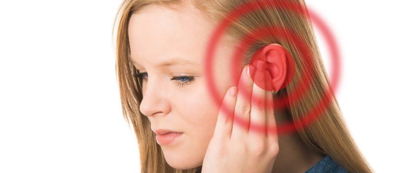 acufenos tinnitus